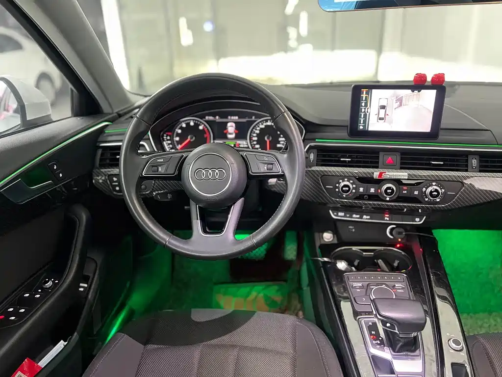 Audi A4L 2018 — фото 9