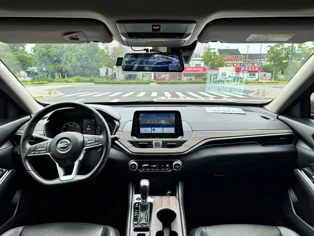Nissan Teana 2022