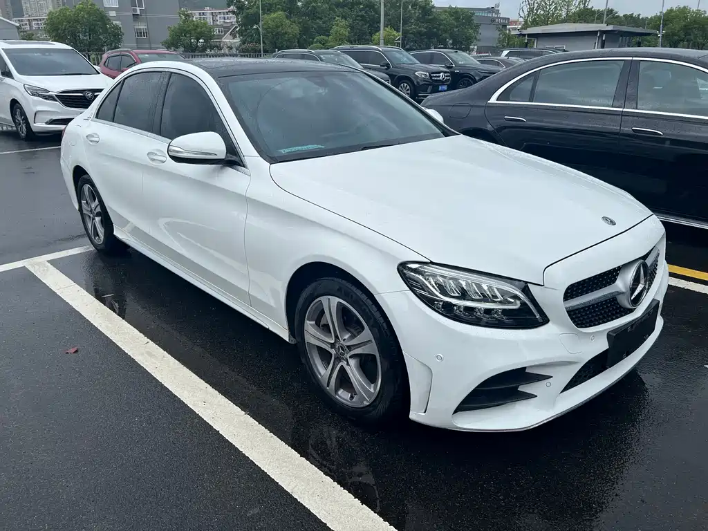 Mercedes-Benz C-Class 2020