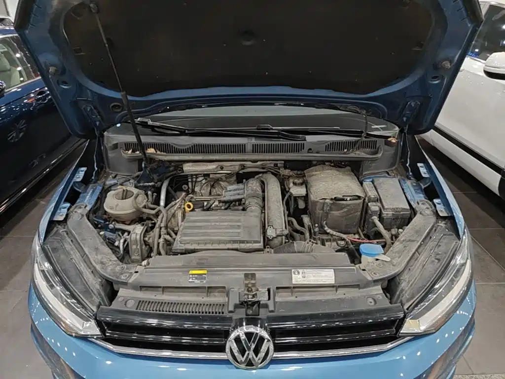 Volkswagen Touran 2017 — фото 20