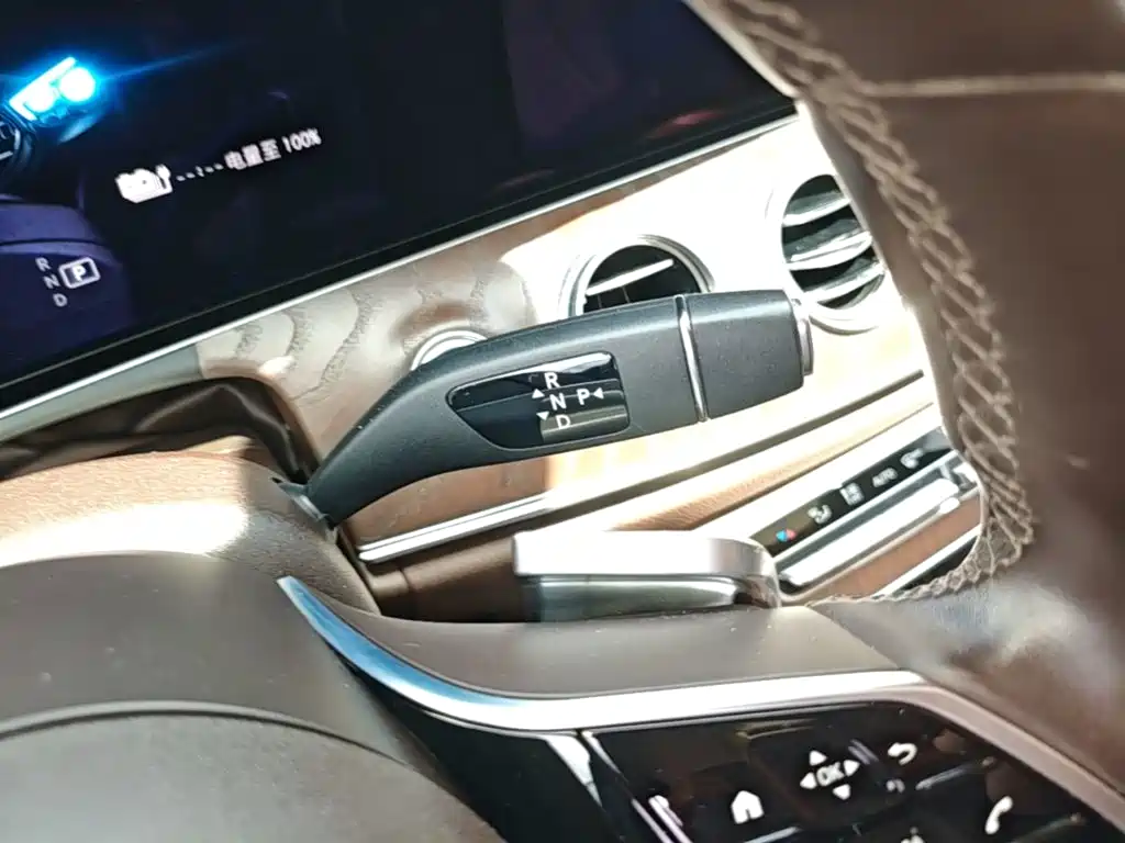Mercedes-Benz E-Class New Energy 2022 — фото 14