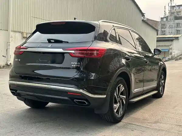Hongqi HS5 2022