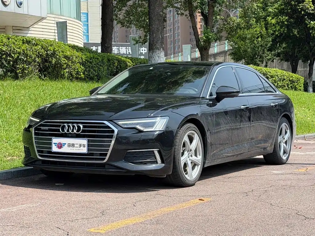 Audi A6L 2019 — фото 1
