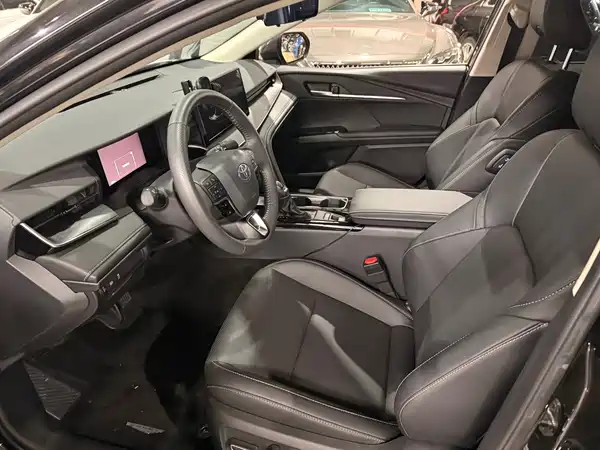 Toyota Camry 2024