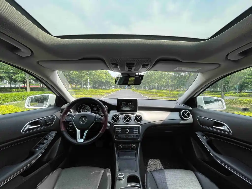 Mercedes-Benz GLA 2016