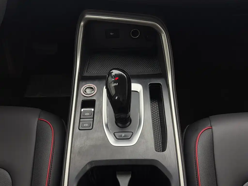 Haval H6 2023 — фото 16