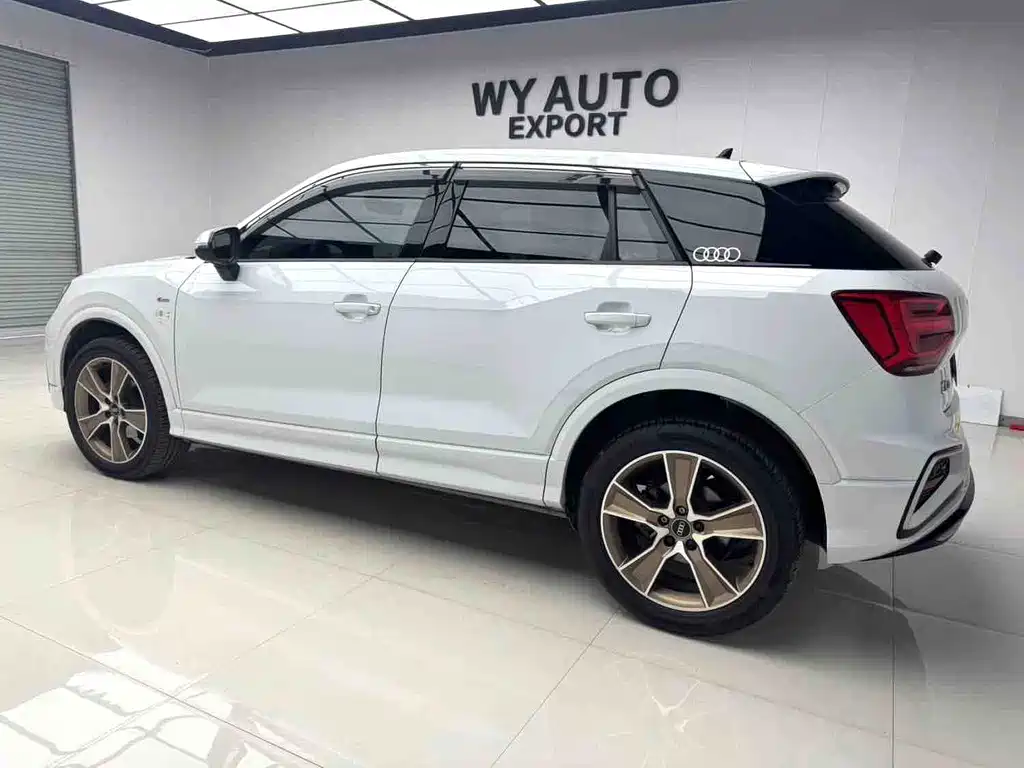 Audi Q2L 2022