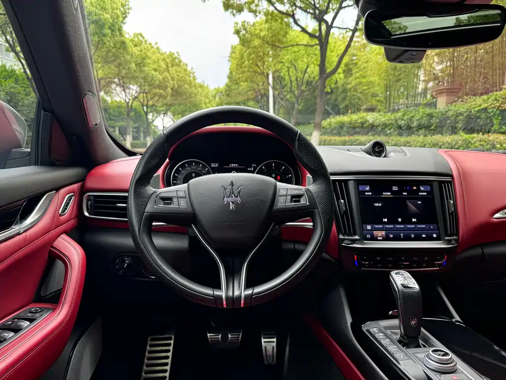 Maserati Levante 2022 — фото 16