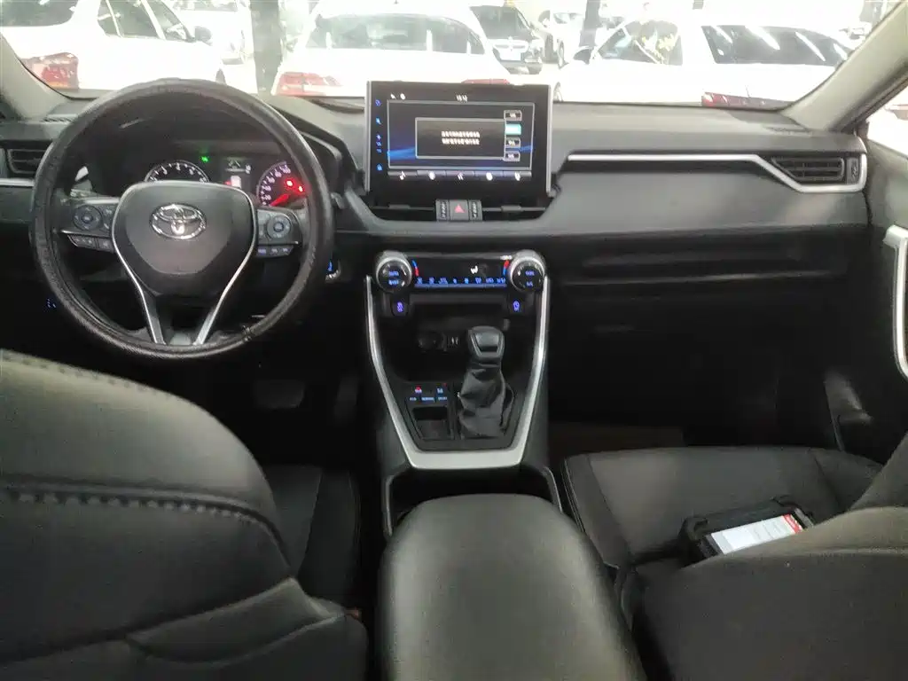 Toyota Wildlander 2021 — фото 10