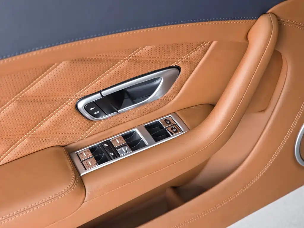 Bentley Continental 2013 — фото 21