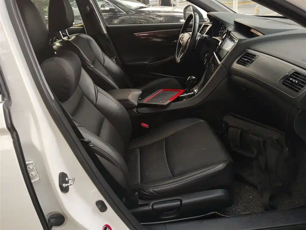 Honda Spirior 2015 — фото 19