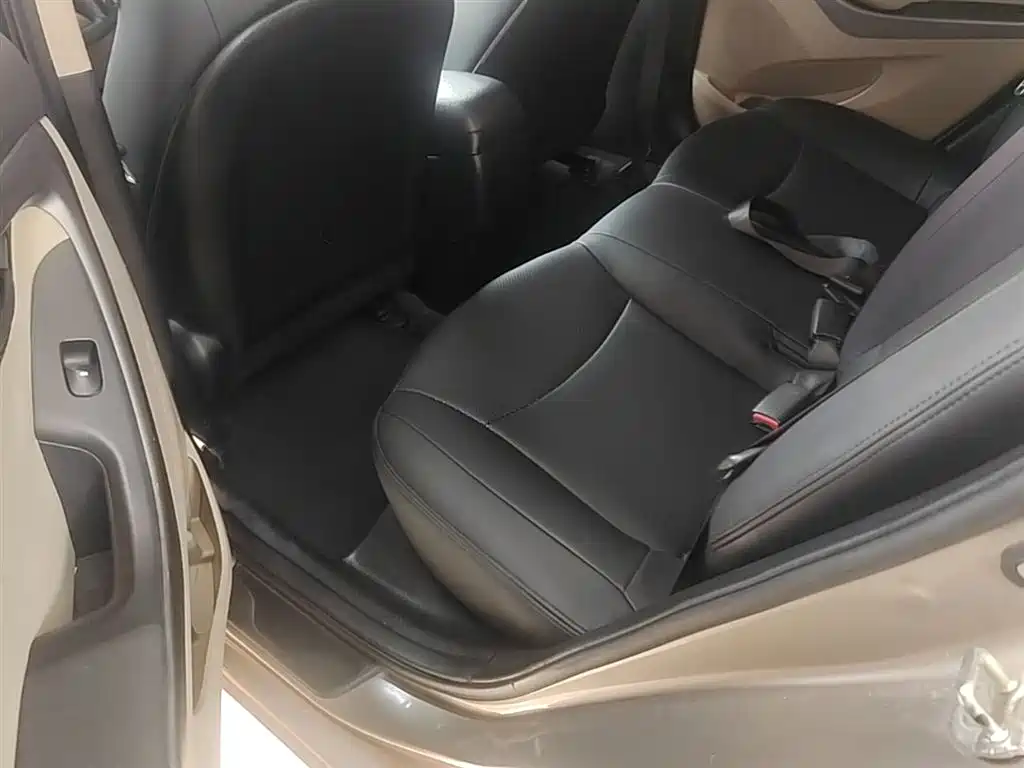 Hyundai Elantra Langdong 2016 — фото 17