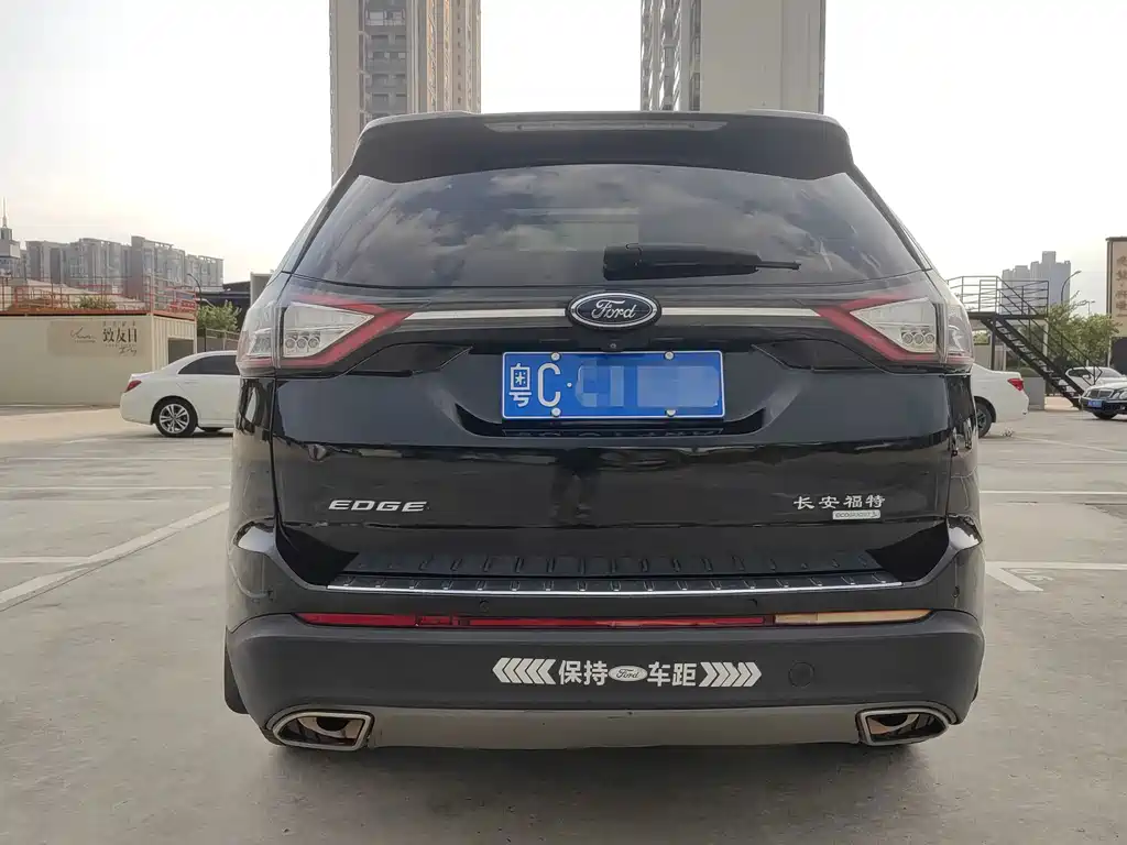 Ford Edge 2017 — фото 12