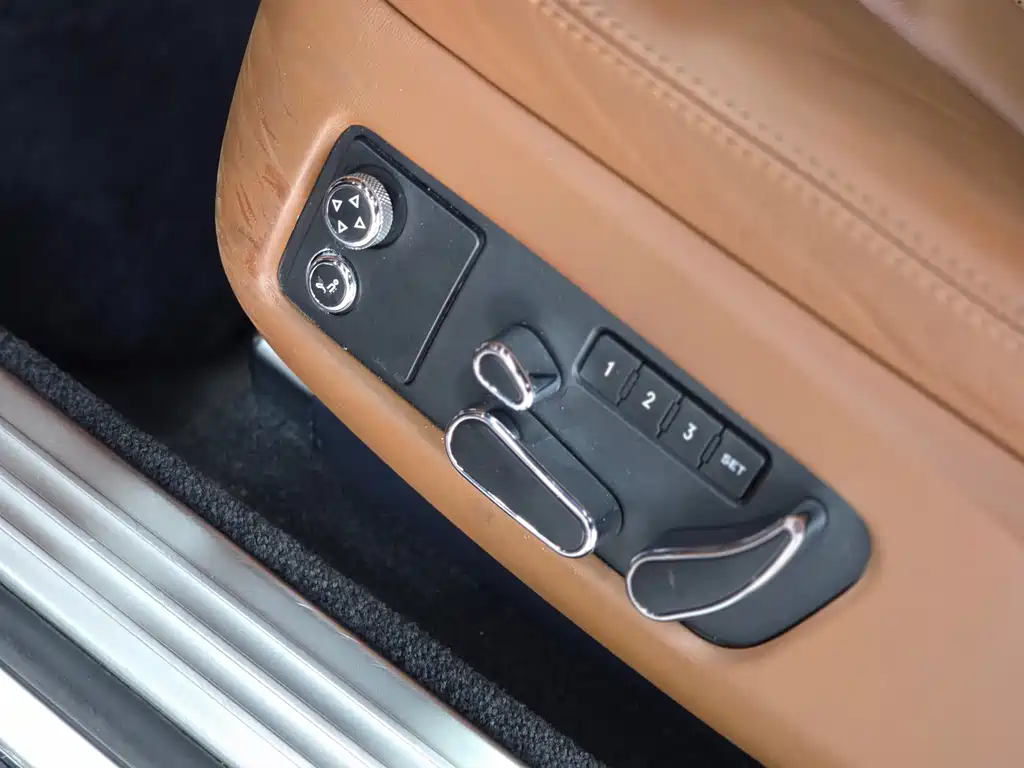 Bentley Continental 2013 — фото 22