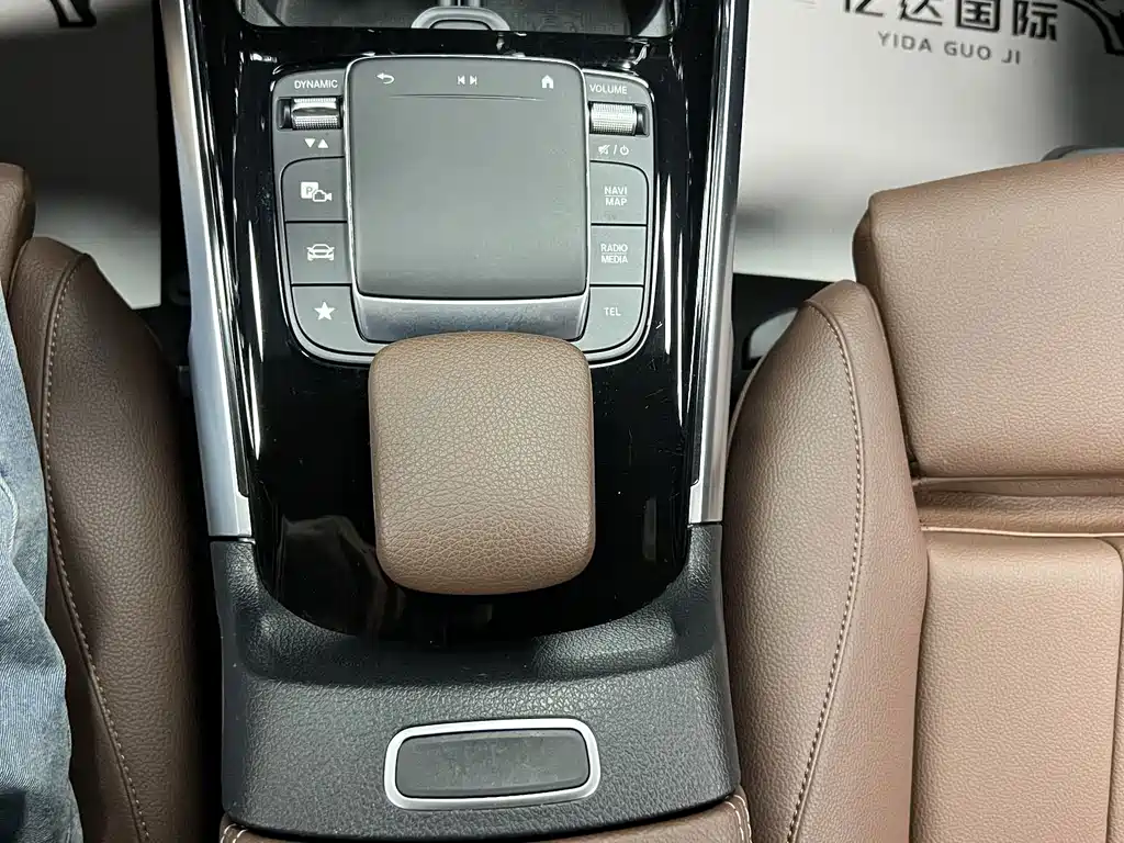 Mercedes-Benz GLB 2020 — фото 19