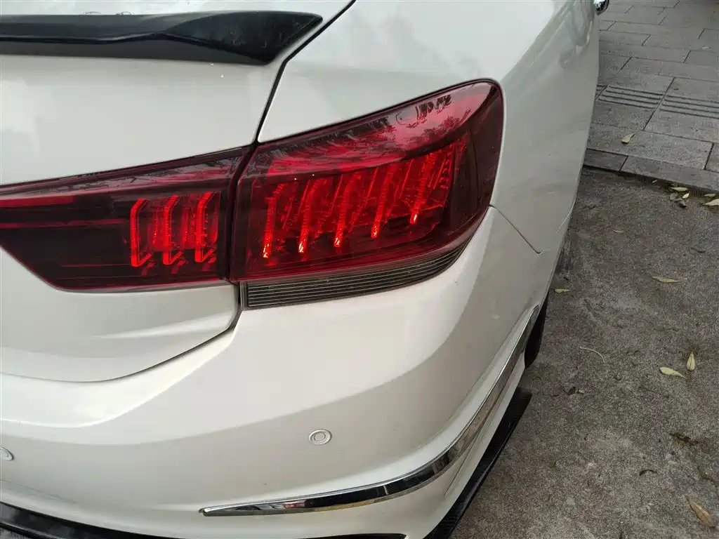 Honda Spirior 2015 — фото 23