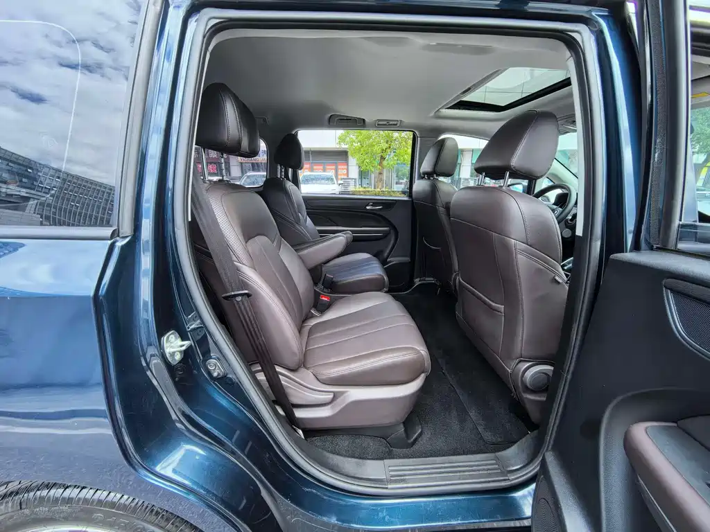 GAC Trumpchi M6 2019 — фото 10