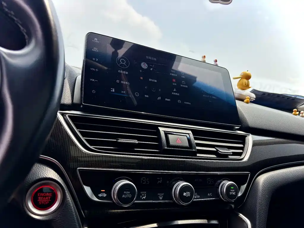 Honda Accord 2023 — фото 18