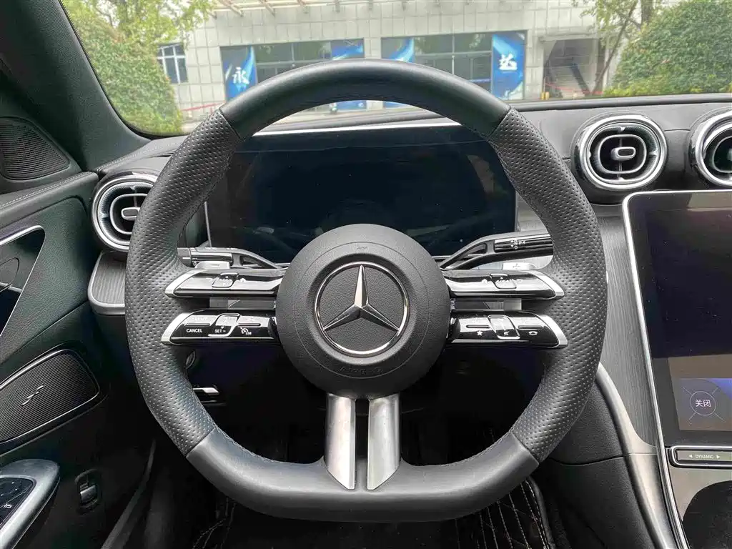 Mercedes-Benz C-Class 2023 — фото 11