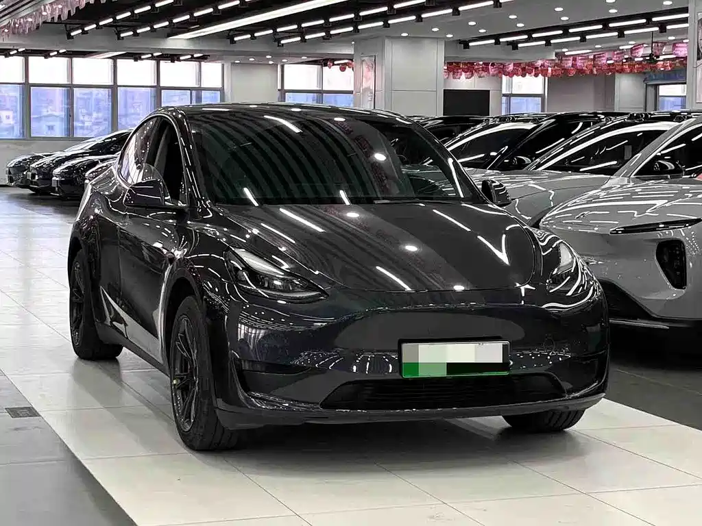 Tesla Model Y 2022 — фото 11