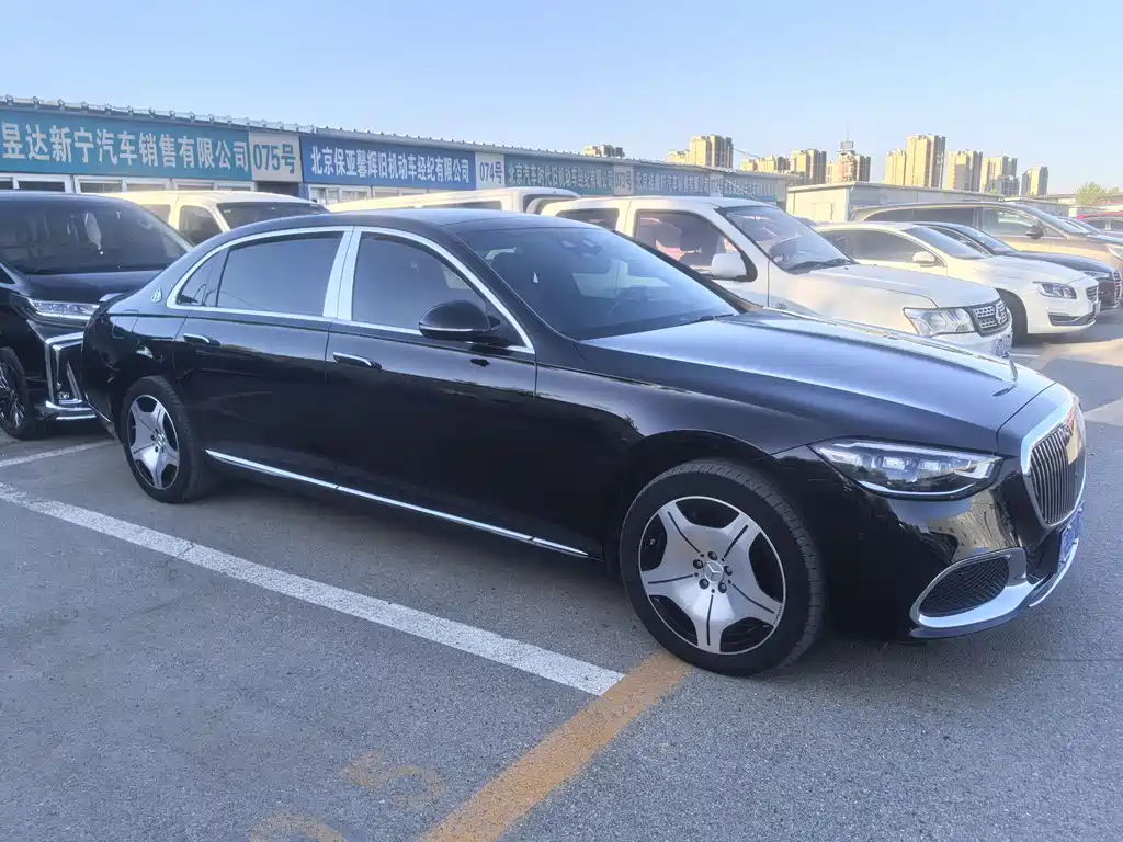 Mercedes-Benz S-Class 2023
