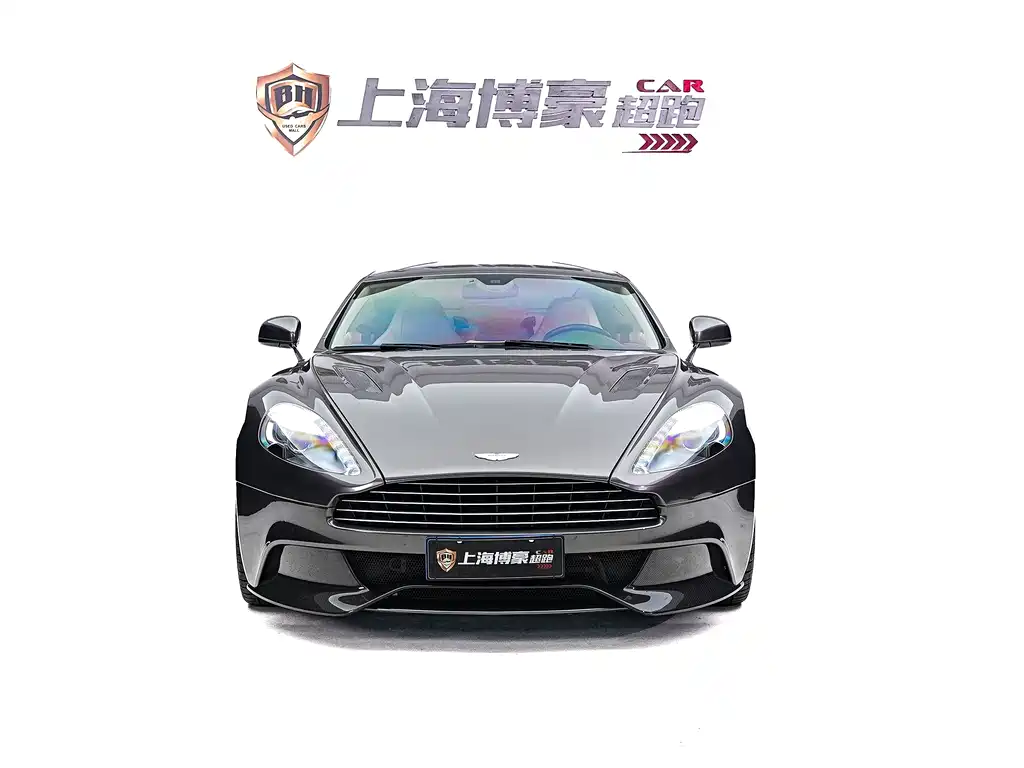 Aston Martin Vanquish 2016 — фото 11