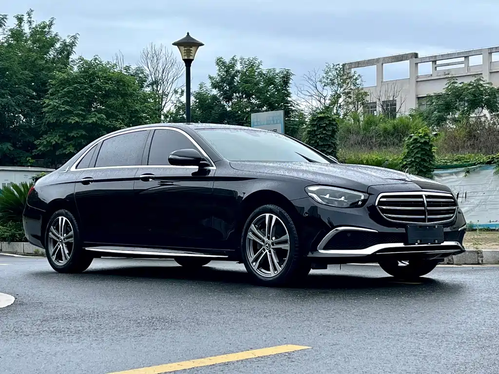 Mercedes-Benz E-Class 2021 — фото 3