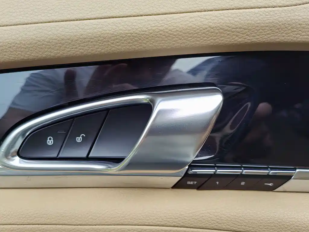 Porsche Panamera 2014 — фото 21