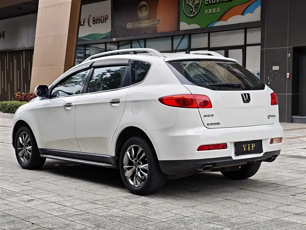 Luxgen Big 7 SUV 2012 — фото 15