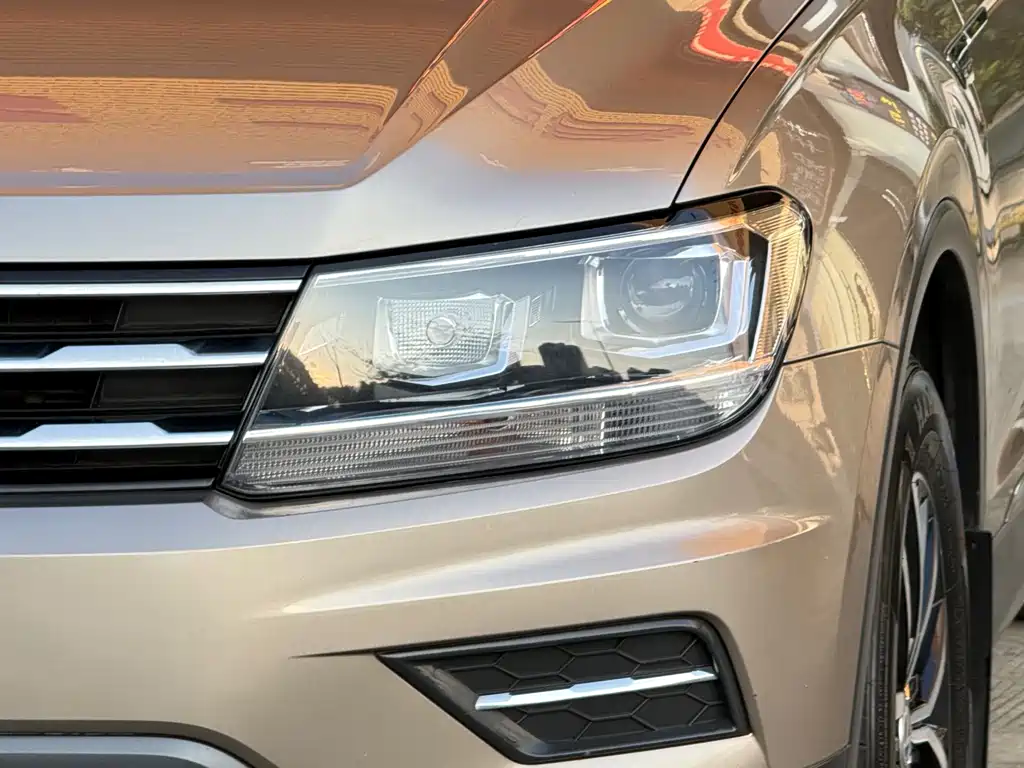 Volkswagen Tiguan L 2018 — фото 12