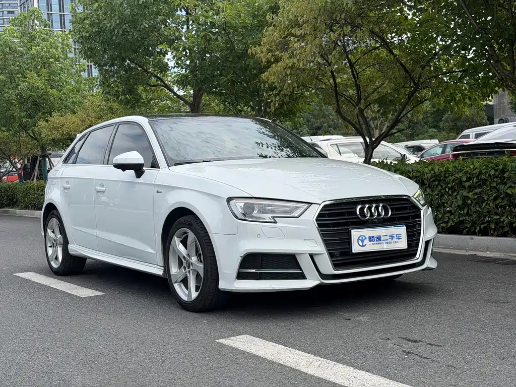 Audi A3 2018 — фото 13