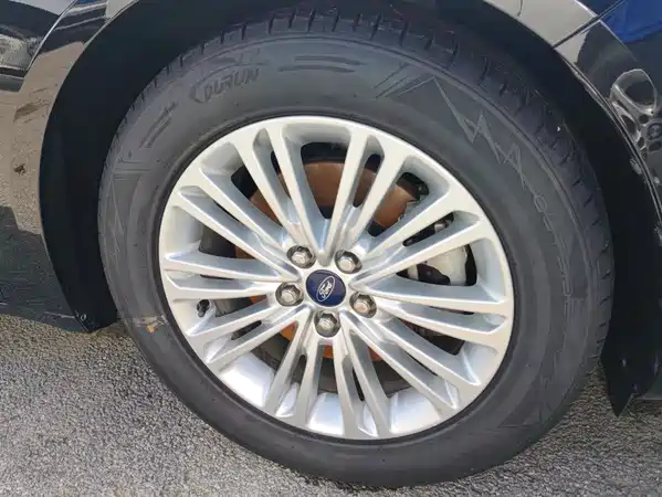 Ford Taurus 2016