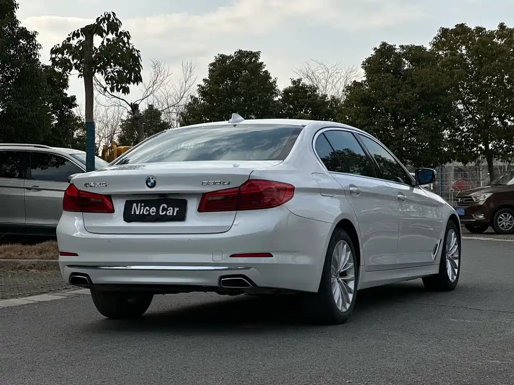 BMW 5 Series 2020 — фото 24