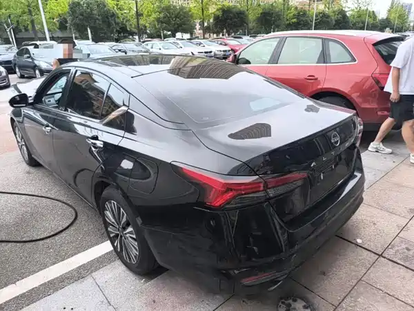Nissan Teana 2024