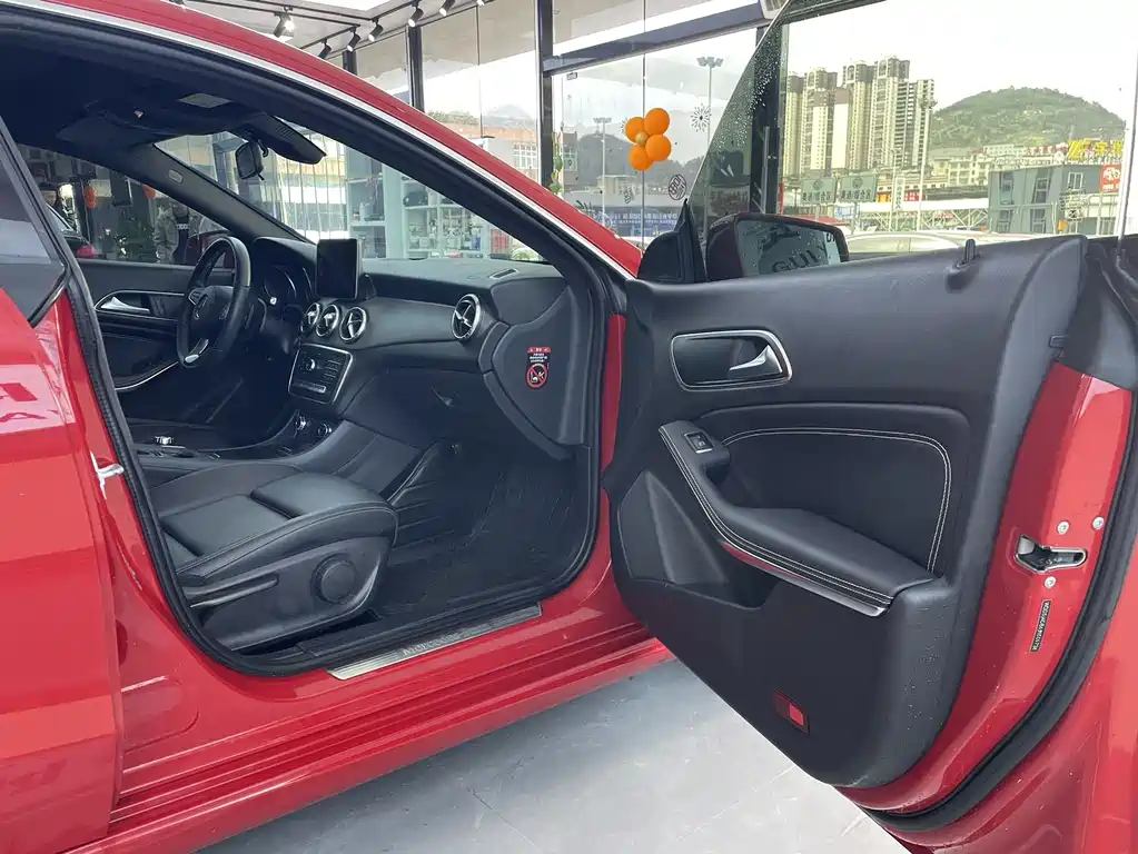 Mercedes-Benz CLA 2017 — фото 17