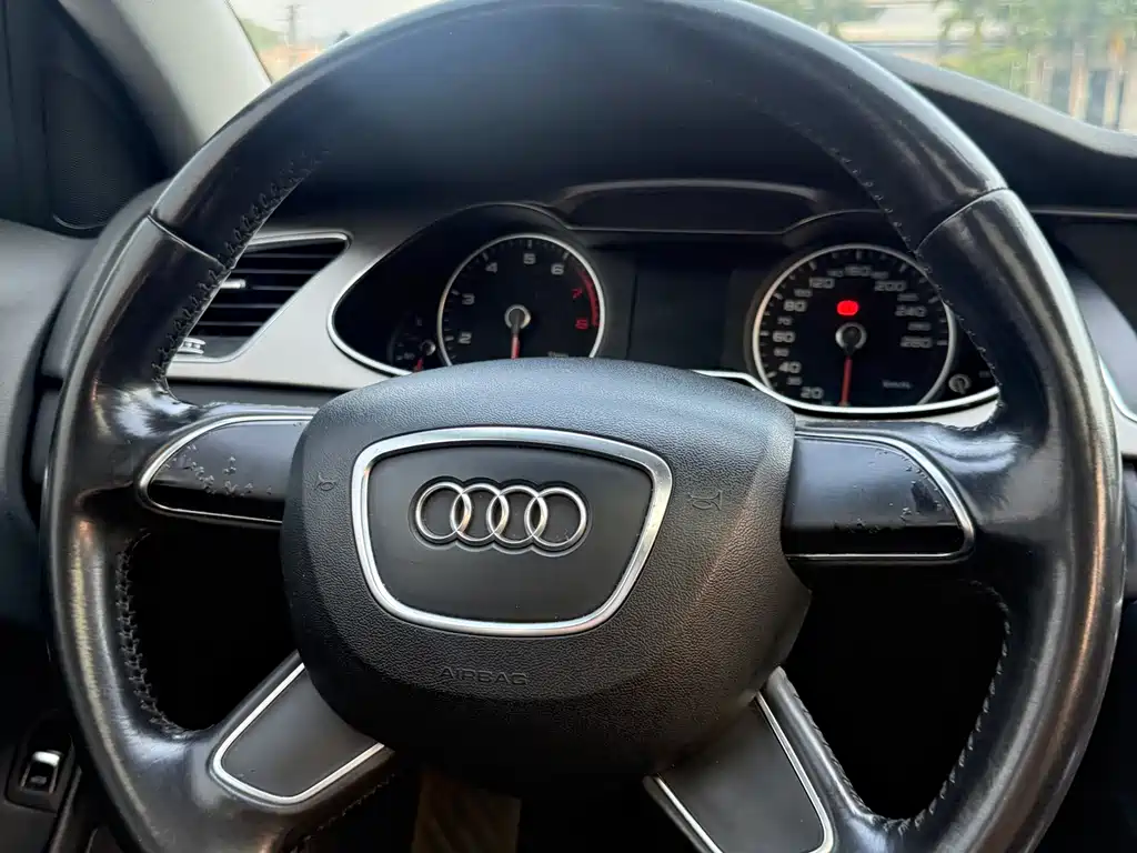 Audi A4L 2013 — фото 14