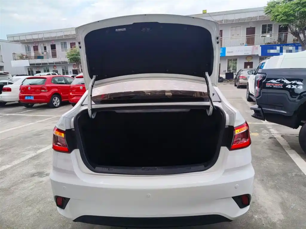 Changan Eado DT 2018 — фото 19