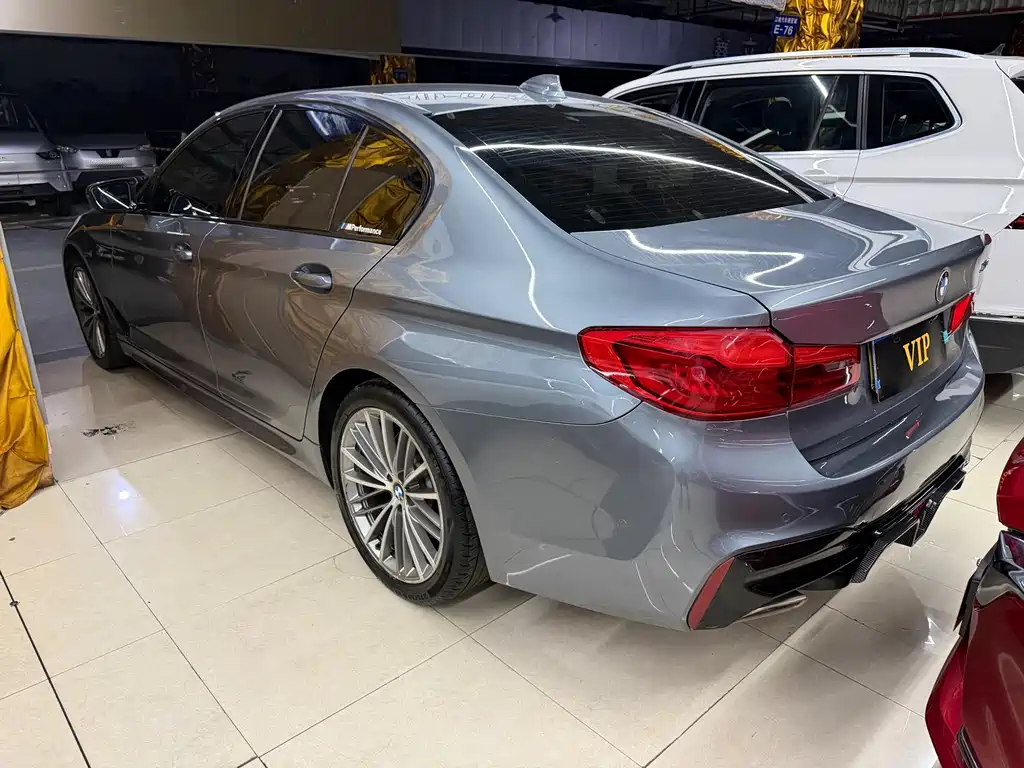BMW 5 Series 2019