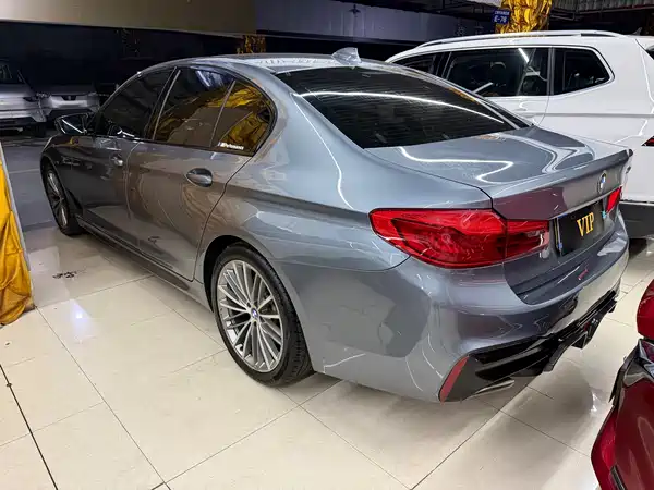 BMW 5 Series 2019