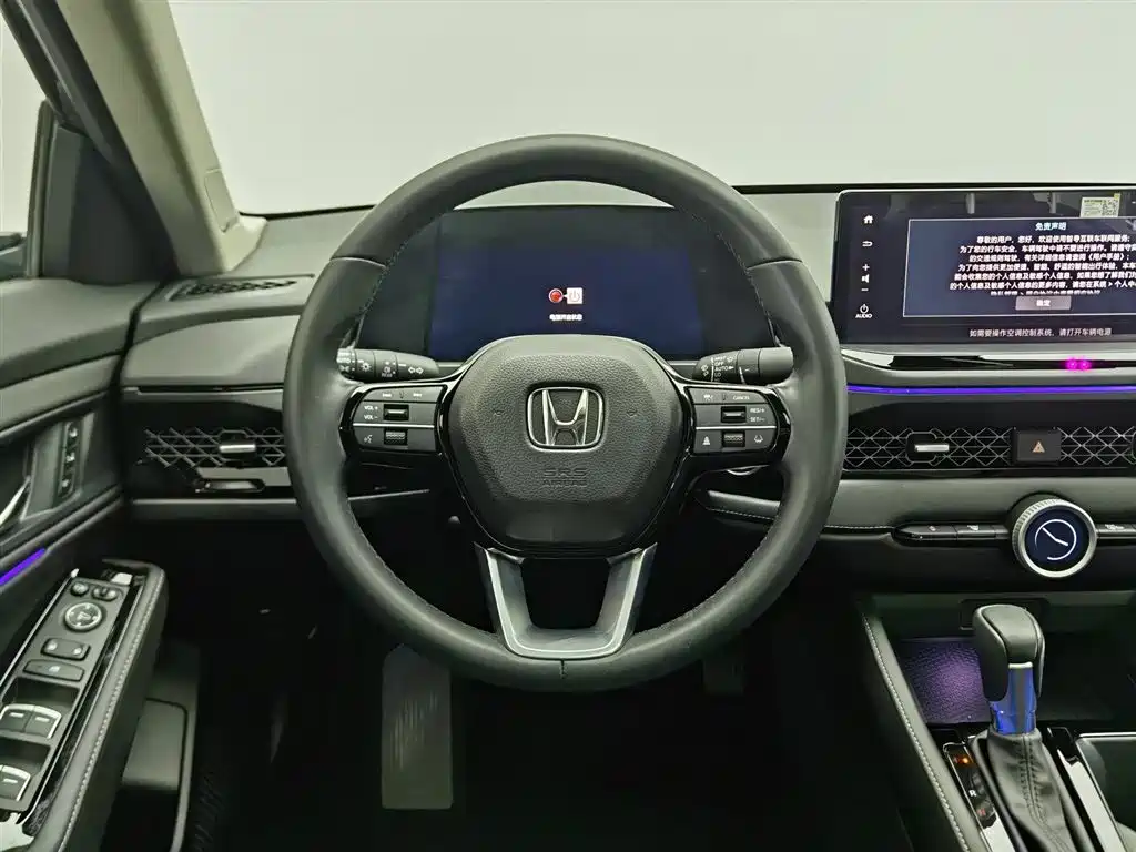 Honda Accord 2024 — фото 11