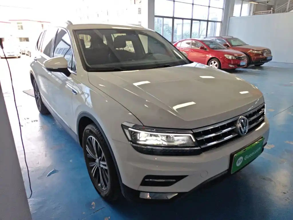 Volkswagen Tiguan L 2017 — фото 22