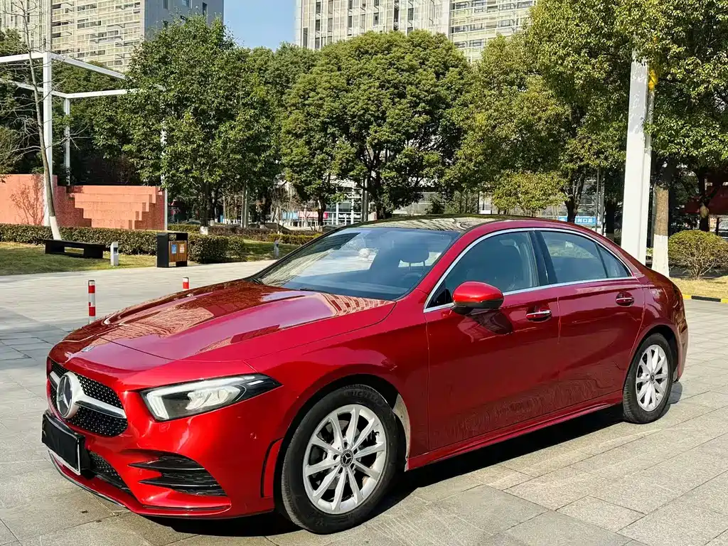 Mercedes-Benz A-Class 2019 — фото 1
