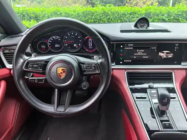 Porsche Panamera 2024