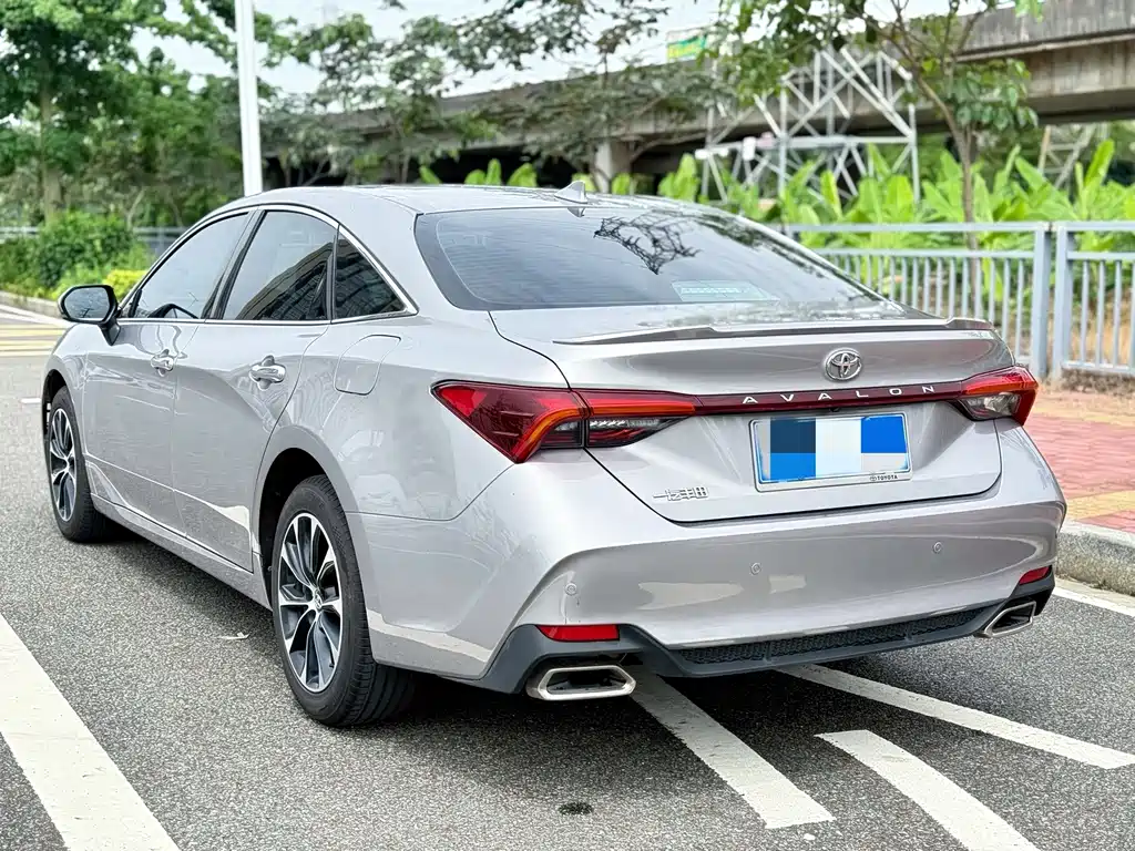 Toyota Avalon 2023 — фото 3