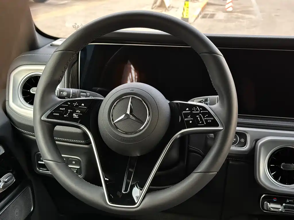 Mercedes-Benz G-Class 2025 — фото 14