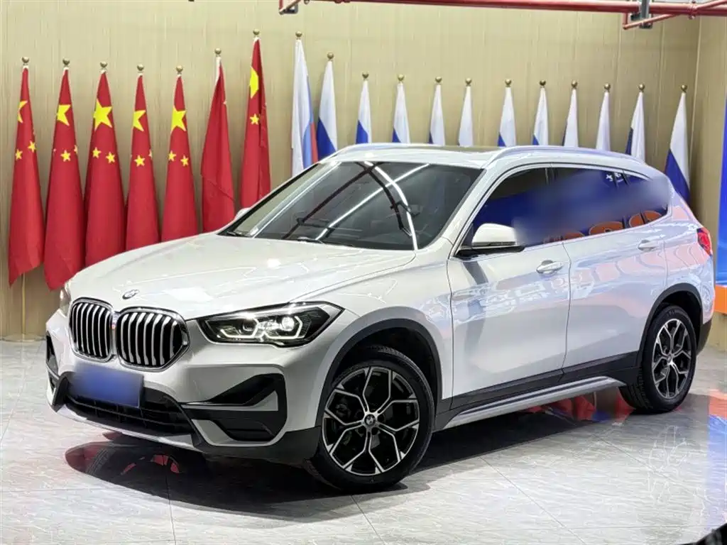 BMW X1 2022 — фото 1