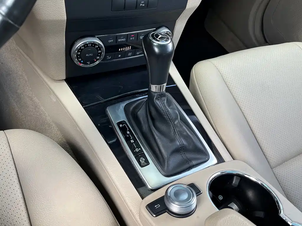 Mercedes-Benz GLK-Class 2011 — фото 15