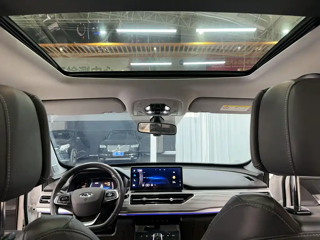 Chery Tiggo 8 2022 — фото 17