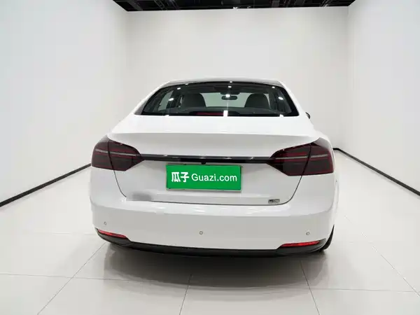 Geely Emgrand 2020