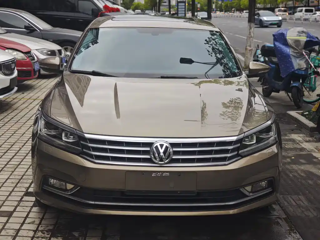 Volkswagen Passat 2017 — фото 1